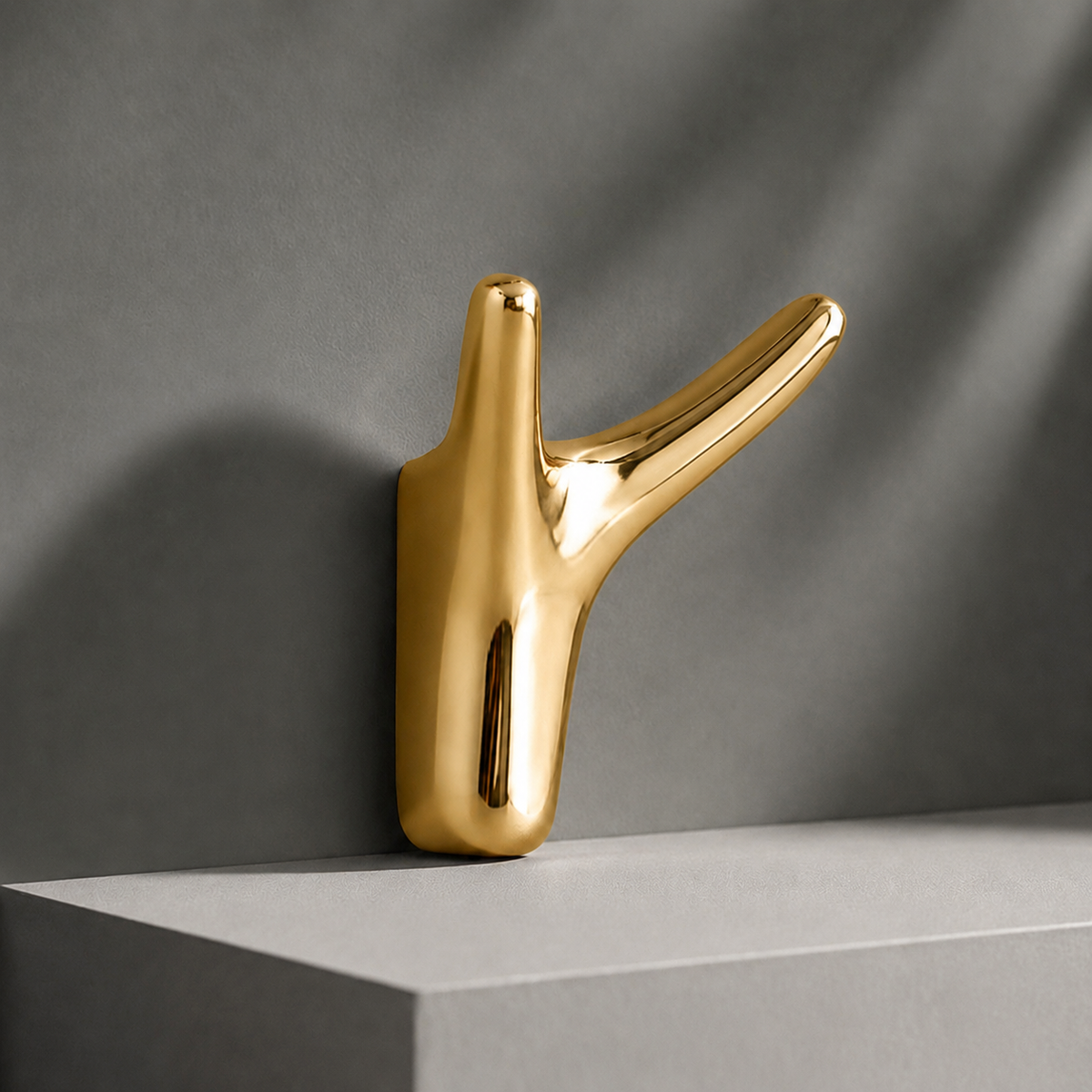 Maximus Sculptural Wall Hook