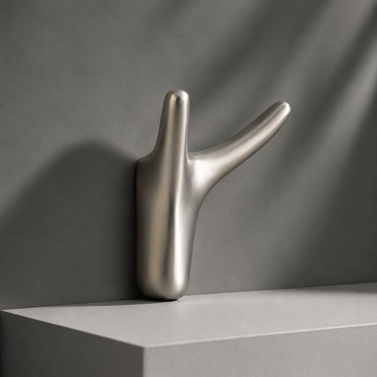 Maximus Sculptural Wall Hook